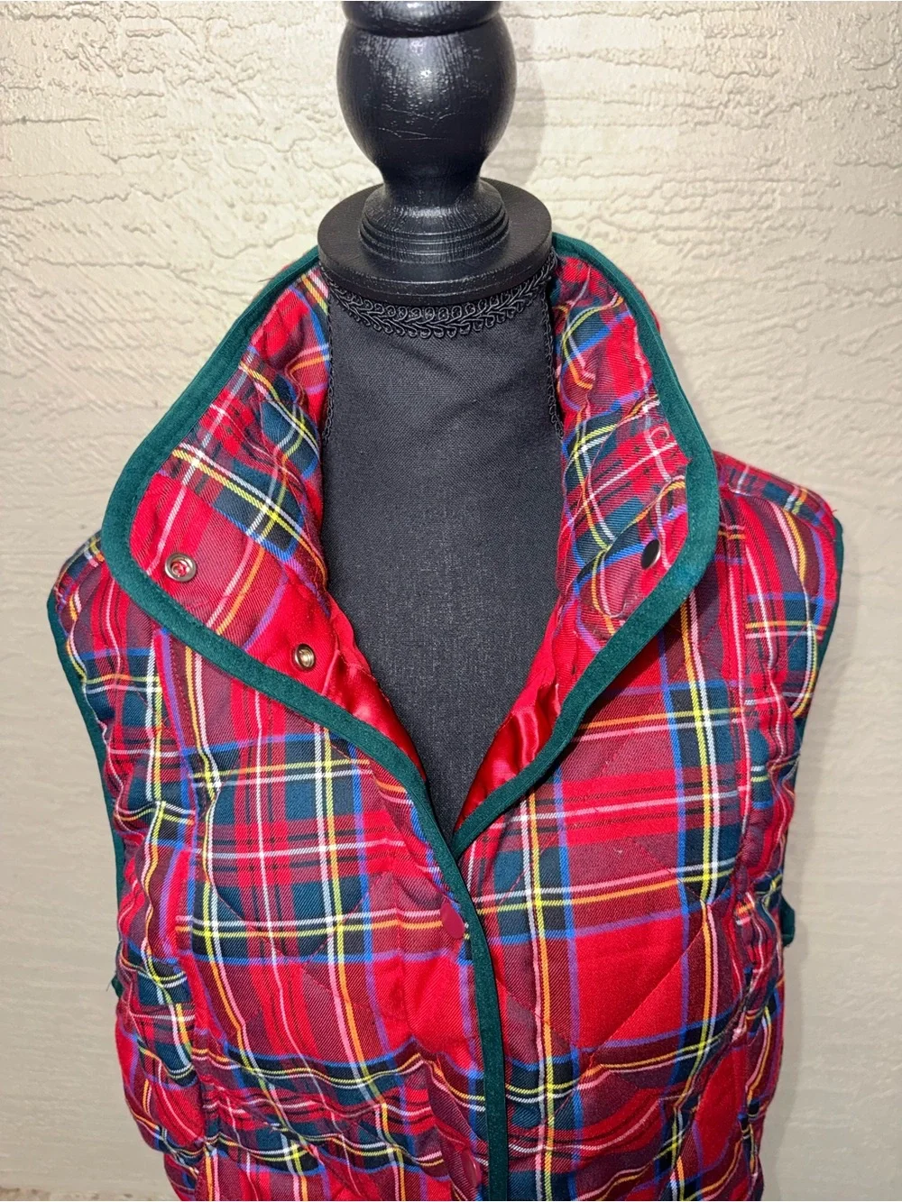 BiBi Red Tartan Plaid Quilted Puffer Vest Womens M Holiday Preppy Cabincore Cozy